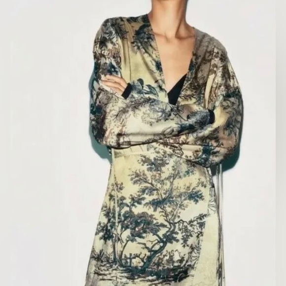 ZARA PRINTED WRAP ROBE - Picture 4 of 8